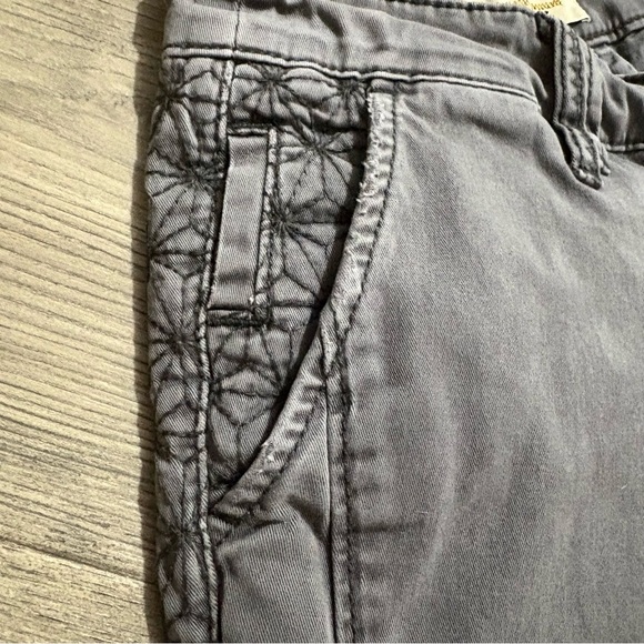Anthropologie Pilcro Letterpress Hyphen Embroidered Gray Skinny Jeans Sz 27 - Picture 4 of 15